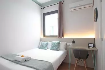 Отель Regina Selfcheckin Smart Rooms