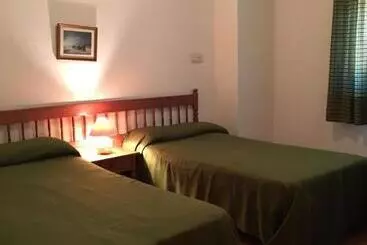 فندق Hostal Los Chopos