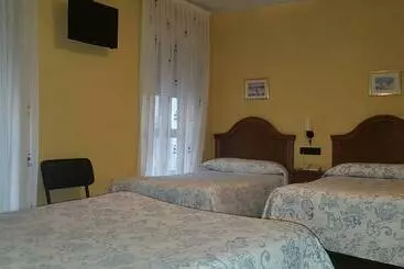 فندق Hostal Guzman El Bueno By Gaiarooms