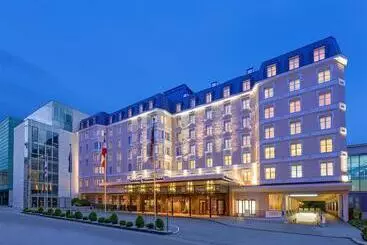 هتل Sheraton Grand Salzburg