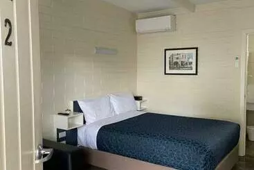 בית מלון כפרי Central Highlands Motor Inn