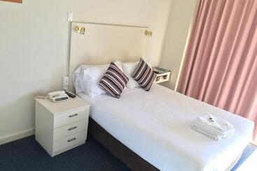 בית מלון כפרי Orange Motor Lodge