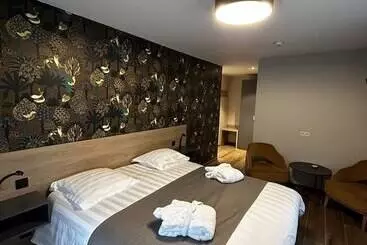 Отель Moulin De Daverdisse