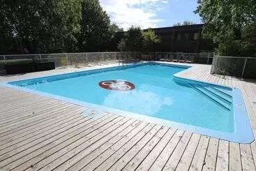 هتل Hôtels Gouverneur Rimouski