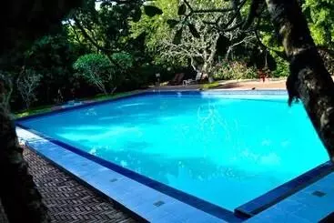 בית מלון כפרי Peacock Beach Resort & Spa