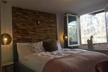 Boutique Hotel Bellevue B&b Am Brienzersee Iseltwald Interlaken