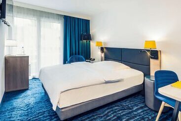 בית מלון כפרי Mercure Lenzburg Krone