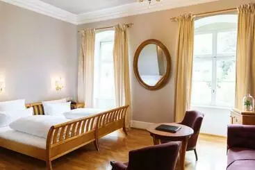 Hotel Schloss Heinsheim