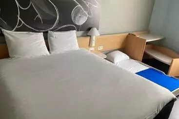 هتل Ibis Poitiers Centre