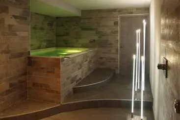 酒店 Logis Hôtel Au Cerf d'Or