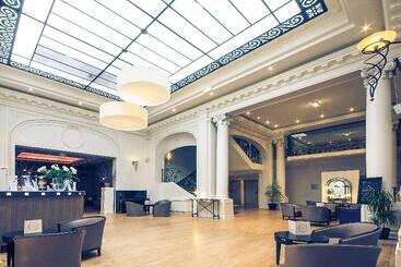 בית מלון כפרי Mercure Lille Roubaix Grand