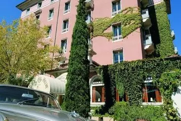 Отель Hôtel Helvie
