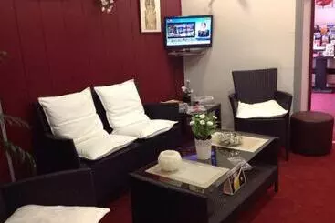 ホテル Kyriad Epernay