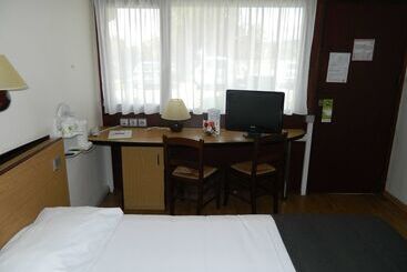 ホテル Campanile Epernay   Dizy 51530