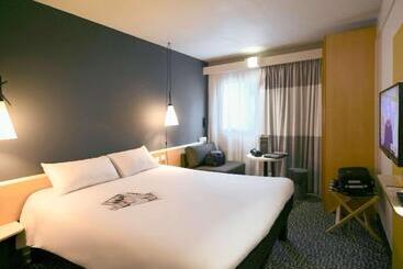 Отель Ibis Nantes La Beaujoire Parc Expo