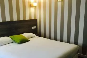 ホテル Kyriad Valenciennes Sud Rouvignies