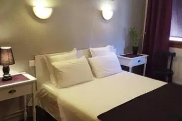 בית מלון כפרי Les Glycines