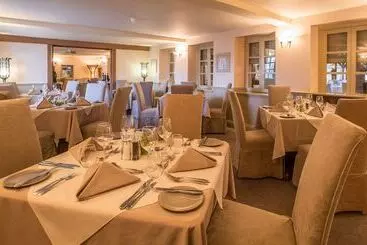 The Farmhouse Hotel And Restaurant