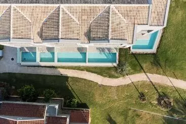 Отель Acharavi Beach