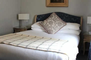 Отель Blue Boar