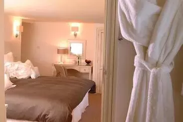 Lugger Hotel ‘a Bespoke Hotel’