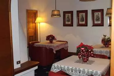 בית מלון כפרי Majoni