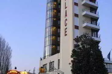 בית מלון כפרי Palace