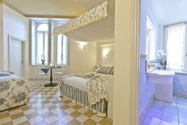 דירת נופש Bellavista Lakefront Hotel & Apartments