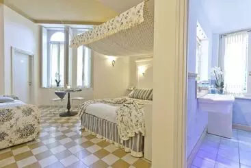 Резиденция Bellavista Lakefront Hotel & Apartments