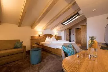 Отель Patriarch