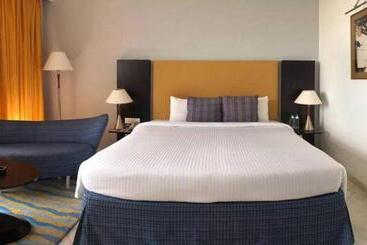 בית מלון כפרי The Park  Visakhapatnam