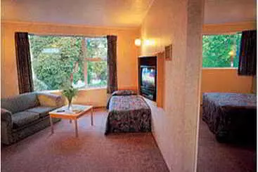 Отель Quality Inn Collegiate