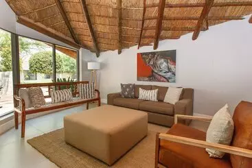 Protea Hotel By Marriott Oudtshoorn Riempie Estate