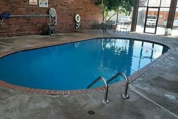 Отель Blue Ribbon Inn And Suites