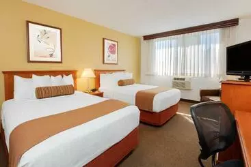 酒店 The Loyal Inn