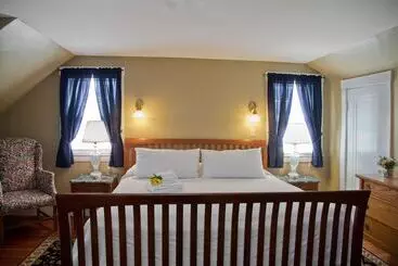 Otel Concord's Colonial Inn