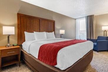 هتل Comfort Inn University