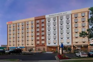 هتل Fairfield Inn & Suites By Marriott Alexandria West/mark Center