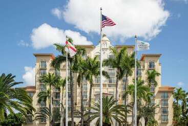 호텔 Embassy Suites By Hilton Miami International Airport