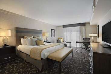 فندق Embassy Suites By Hilton Napa Valley