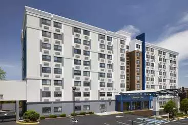 Hotel Hampton Inn Newark Airport