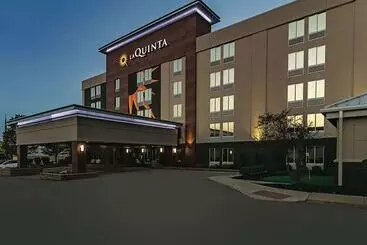 Otel La Quinta By Wyndham Cleveland Airport West
