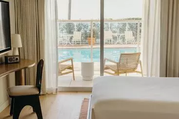 Отель Casa Loma Beach