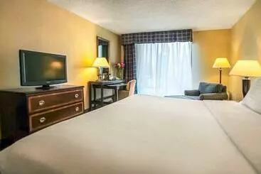 فندق Magnuson Grand & Conference Center Somersetbridgewater