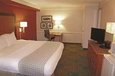 هتل La Quinta Inn By Wyndham Amarillo Midcity