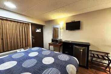 בית מלון כפרי Americas Best Value Inn And Suites Little Rock