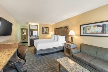 בית מלון כפרי Best Western Americana Inn