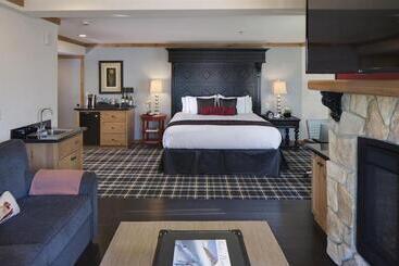 هتل The Landing Resort And Spa