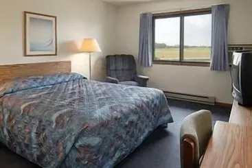 Hotel Baymont By Wyndham Oshkosh Airport