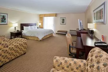 Radisson Hotel at Star Plaza